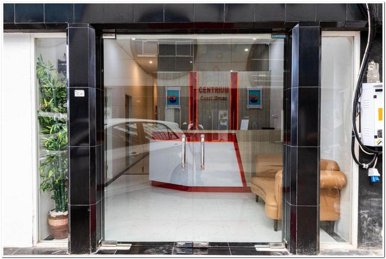Reddoorz Plus @ Centrium Katamso Medan Ngoại thất bức ảnh